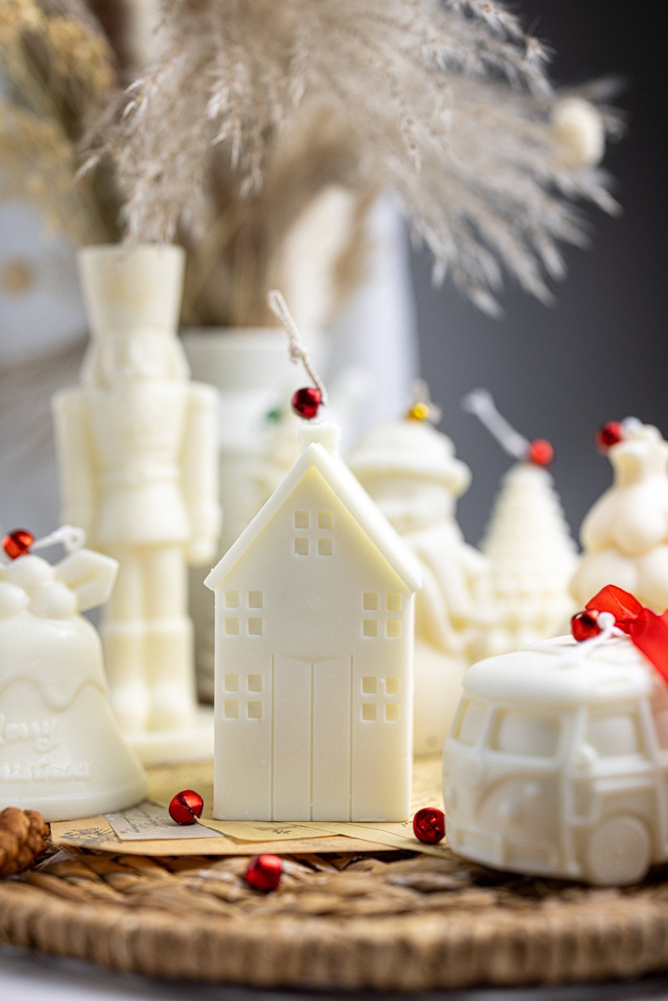Home Shaped Candle, Large Candle ,Christmas Gift, Housewarming Gift, 3D House Candle, Minimalist Candle.