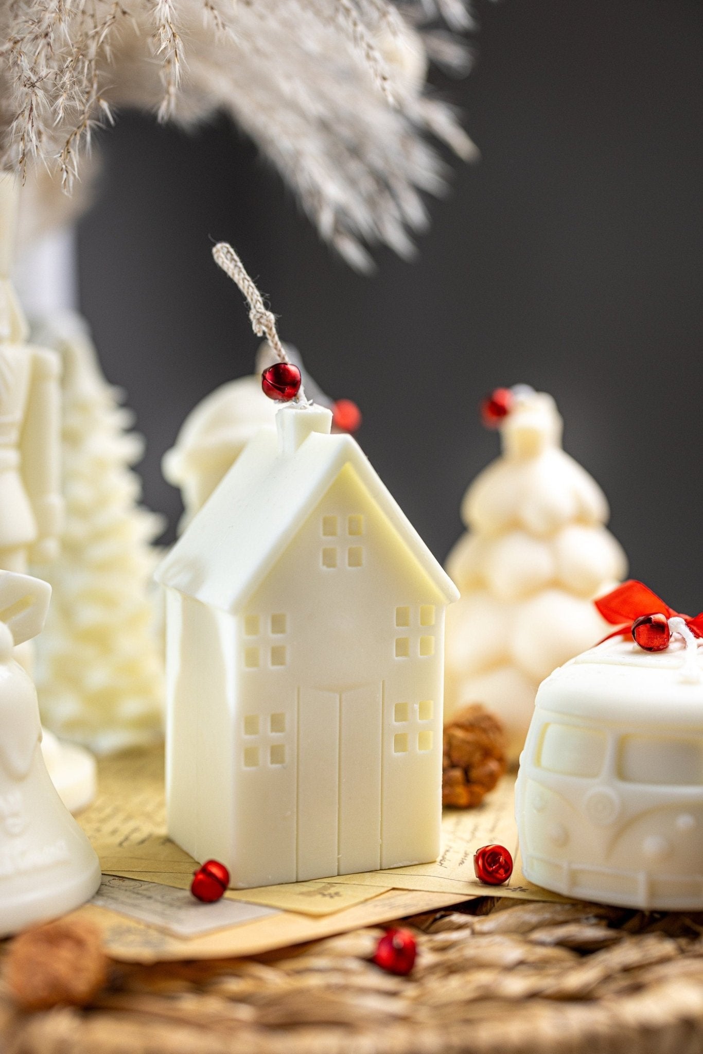 Home Shaped Candle, Large Candle ,Christmas Gift, Housewarming Gift, 3D House Candle, Minimalist Candle.