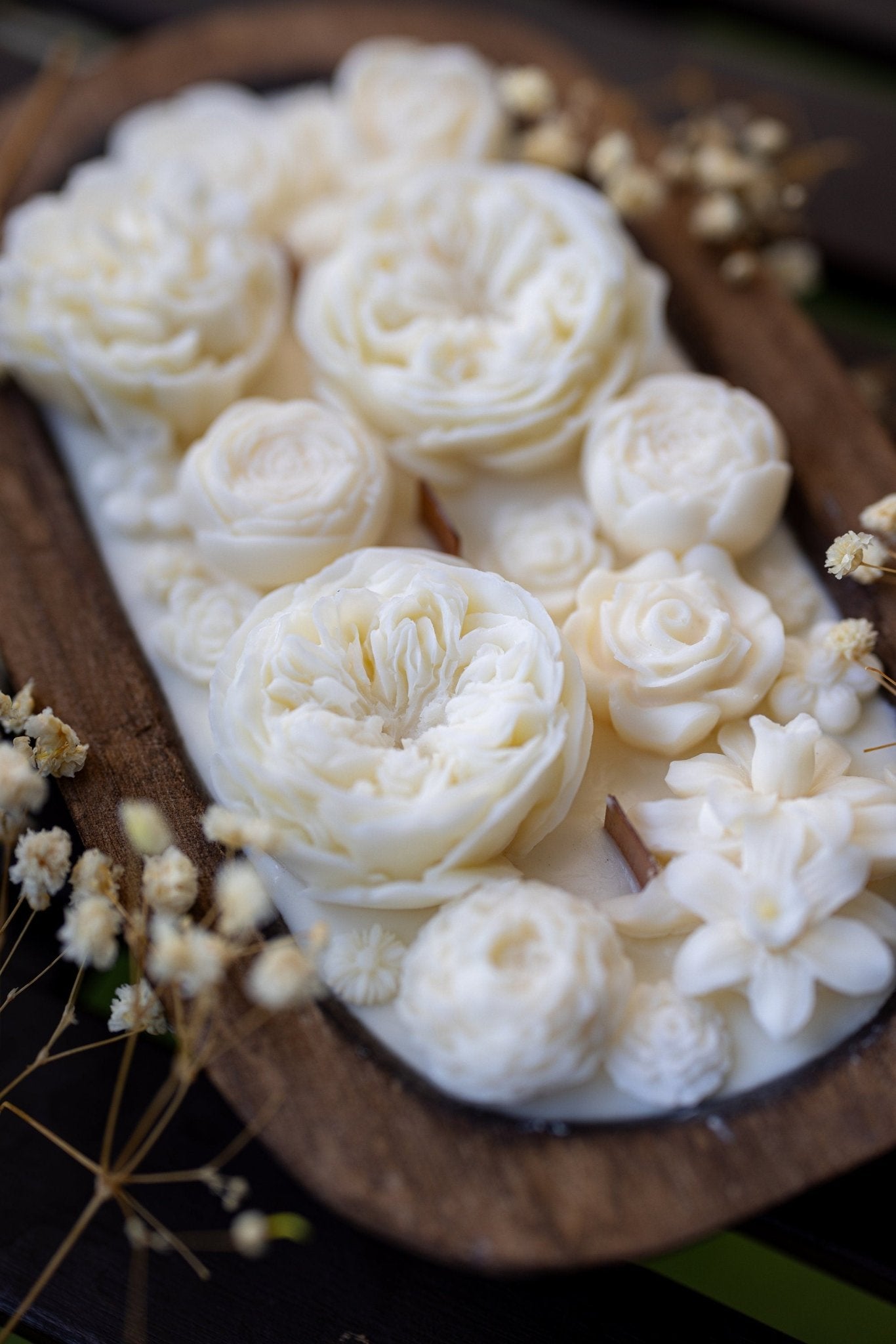 Beatuful Flowers Dough Bowl Candle |Flower Scented Dough Bowl |Handcrafted Flower Bowl /Dough Bowl/Farmhouse candle/large candle