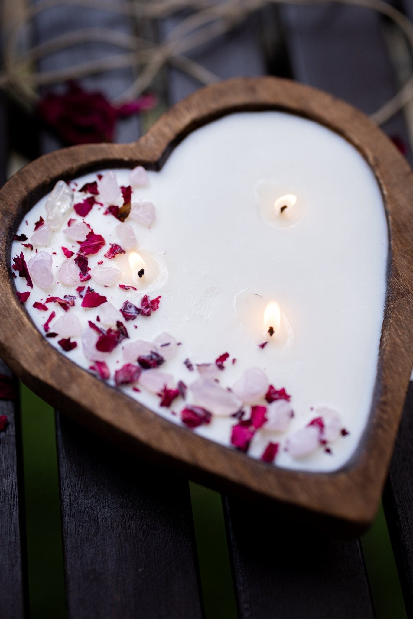 Beautiful Heart Wood Dough Bowl Candle/Crystals & Flowers 3 Cotton Wick